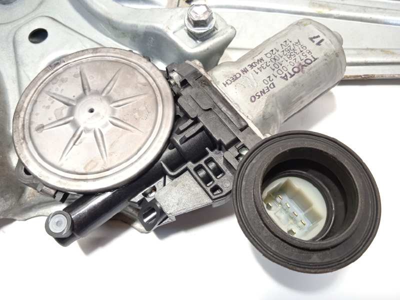 Recambio de elevalunas trasero derecho para toyota auris touring sports (e18) hybrid active referencia OEM IAM 857200D120  AV262