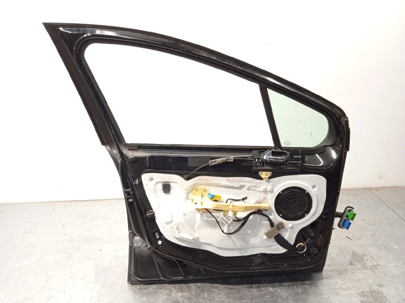Recambio de puerta delantera izquierda para peugeot 308 sw 1.6 hdi fap referencia OEM IAM 9002AW  