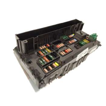 CAJA RELES / FUSIBLES 9210863 61149210863 61149210863