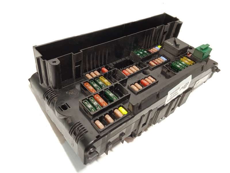 CAJA RELES / FUSIBLES 9210863 61149210863 61149210863