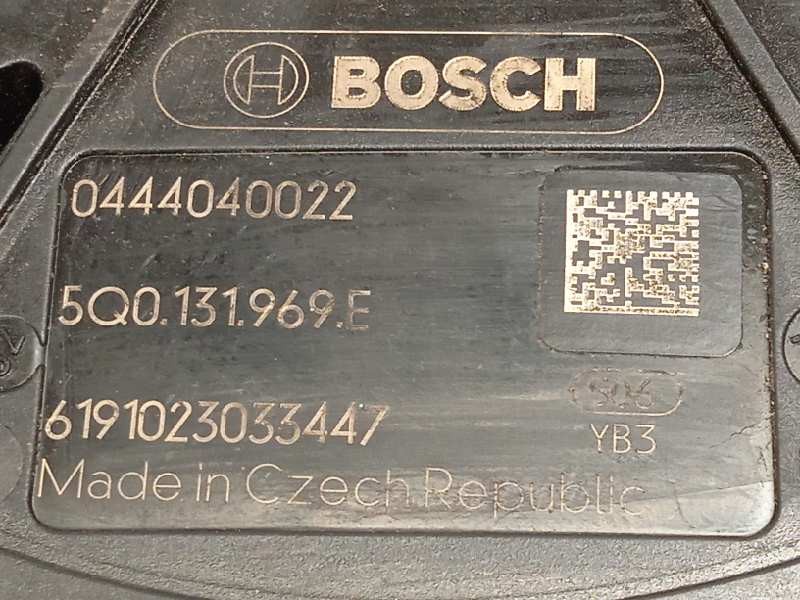 Recambio de deposito aditivo fap adblue para audi a3 sedán (8vm) referencia OEM IAM 5Q0131877G  5Q0131969E