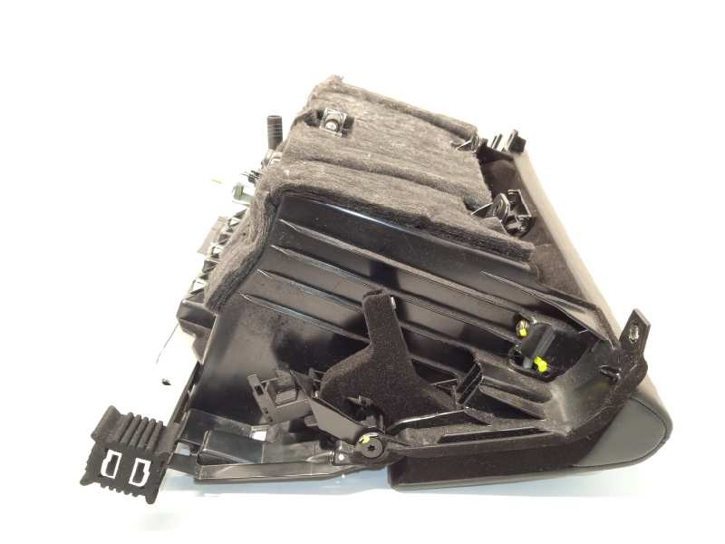 Recambio de guantera para porsche panamera 4 referencia OEM IAM 97055220409  