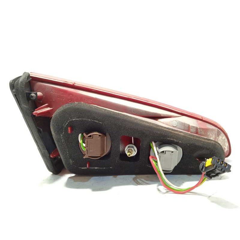 Recambio de piloto trasero derecho interior para peugeot 607 (s2) 2.2 referencia OEM IAM 6351N2  