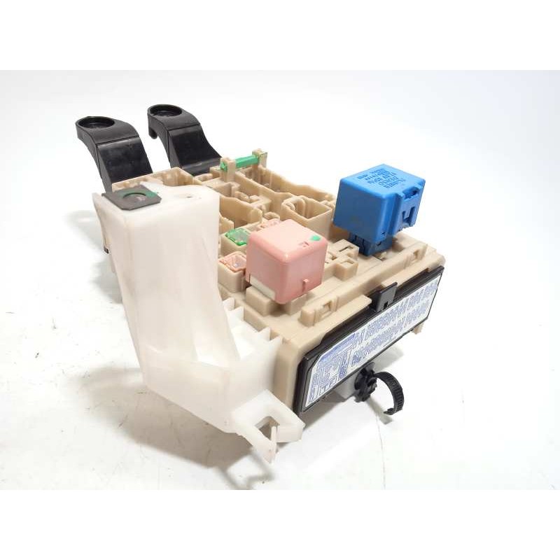 Recambio de caja reles / fusibles para toyota avensis (t27) executive referencia OEM IAM 8273005690A  308412A17