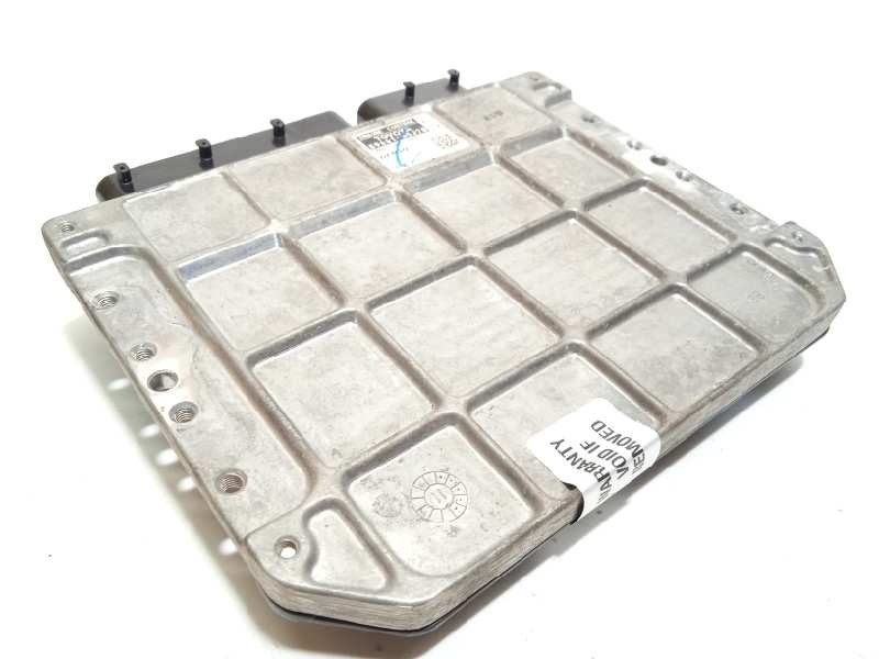 Recambio de centralita motor uce para toyota avensis (t27) executive referencia OEM IAM 8966105J70  2754009580