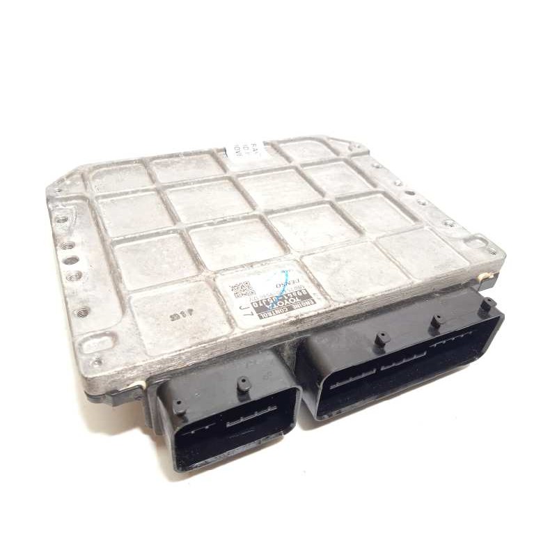 Recambio de centralita motor uce para toyota avensis (t27) executive referencia OEM IAM 8966105J70  2754009580