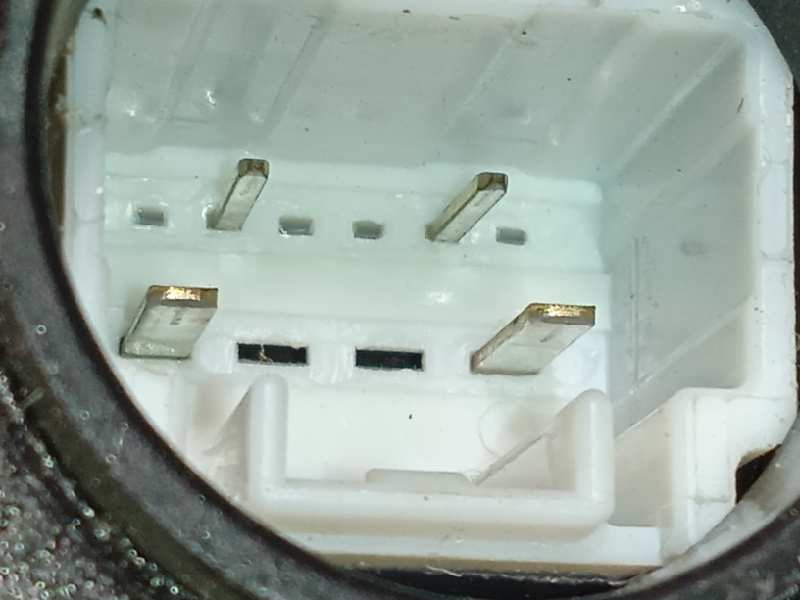 Recambio de cerradura puerta trasera derecha para toyota avensis (t27) executive referencia OEM IAM 6905005050  