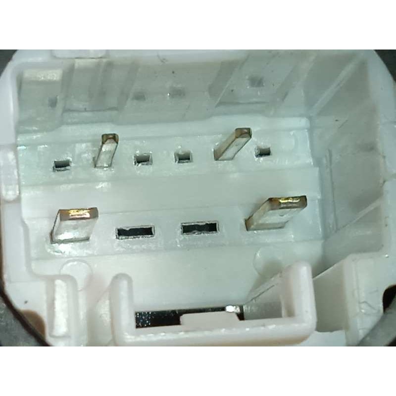 Recambio de cerradura puerta trasera izquierda para toyota avensis (t27) executive referencia OEM IAM 6906005050  