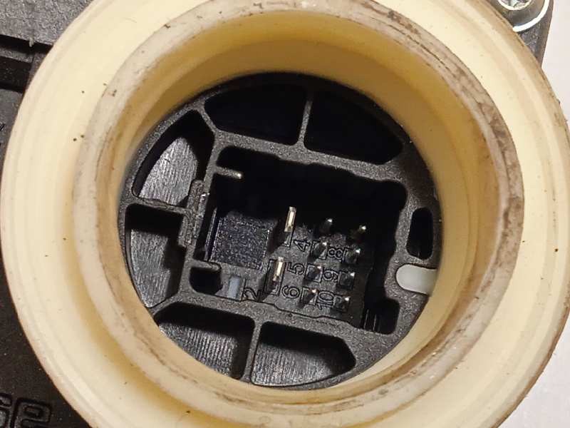 Recambio de elevalunas trasero derecho para toyota avensis (t27) executive referencia OEM IAM 8570202020  977555108