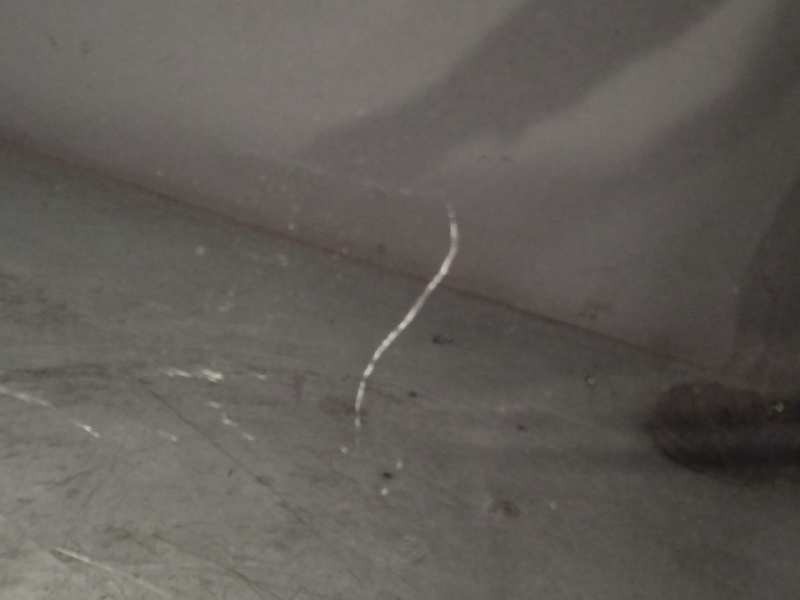 Recambio de capot para volkswagen touareg (7la) tdi r5 referencia OEM IAM 7L6823031D  