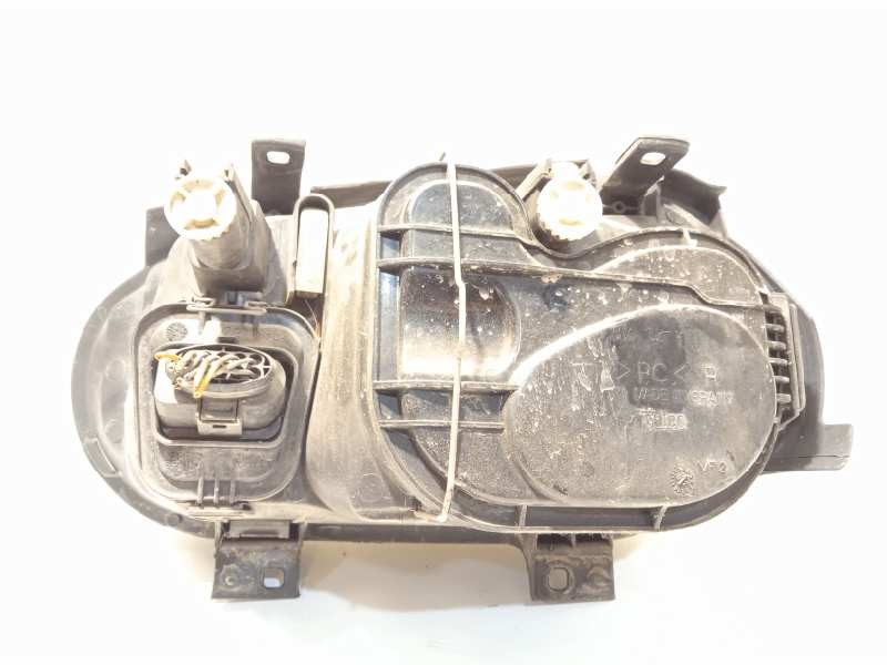 Recambio de faro derecho para volkswagen golf iv berlina (1j1) 1.9 sdi referencia OEM IAM 1J1941016B  1J1941018F