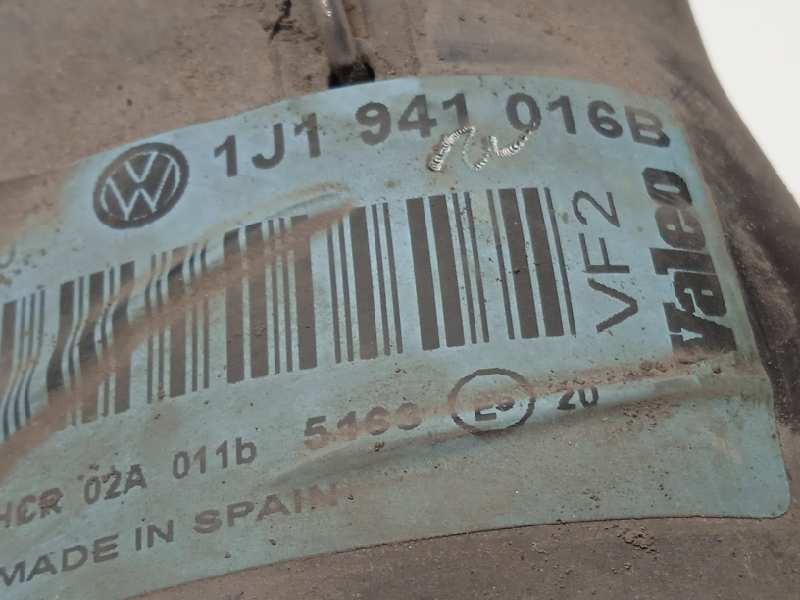 Recambio de faro derecho para volkswagen golf iv berlina (1j1) 1.9 sdi referencia OEM IAM 1J1941016B  1J1941018F