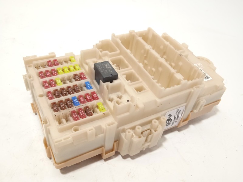 CAJA RELES / FUSIBLES 747048330W 38200T7SU41 