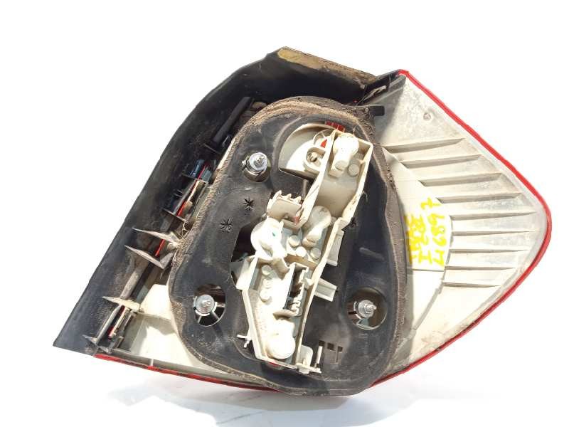 Recambio de piloto trasero izquierdo para bmw serie 1 berlina (e81/e87) 120d referencia OEM IAM 7164855  63217164855