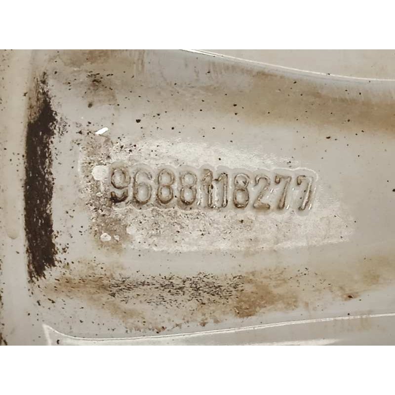 Recambio de llanta para citroën ds3 design referencia OEM IAM 9688118277  5402AR