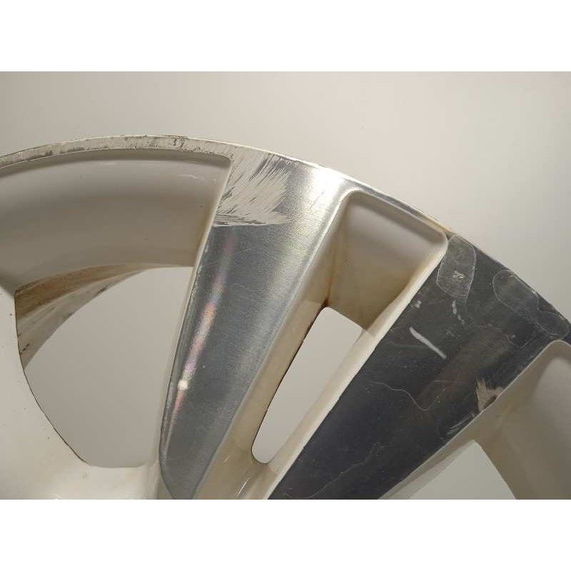 Recambio de llanta para citroën ds3 design referencia OEM IAM 9688118277  5402AR