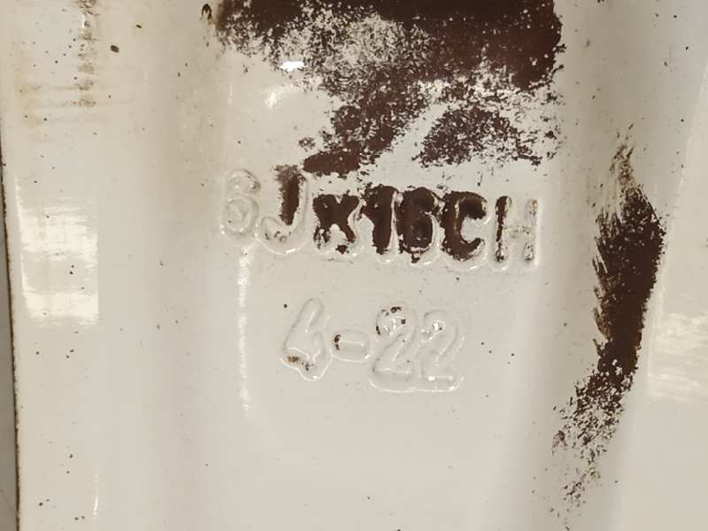 Recambio de llanta para citroën ds3 design referencia OEM IAM 9688118277  5402AR