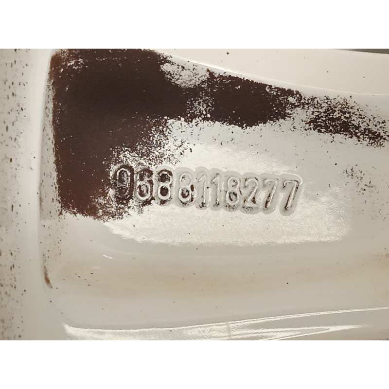 Recambio de llanta para citroën ds3 design referencia OEM IAM 9688118277  5402AR