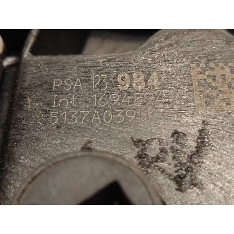 Recambio de cerradura puerta trasera derecha para citroën c3 feel referencia OEM IAM 123984  5137A0395K5