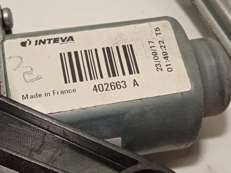 Recambio de elevalunas delantero izquierdo para citroën c1 city edition referencia OEM IAM 698100H031  402663A