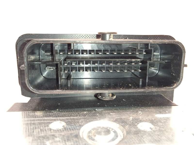 Recambio de abs para hyundai i20 1.2 16v cat referencia OEM IAM 58920C8250 6158945200 C858920550