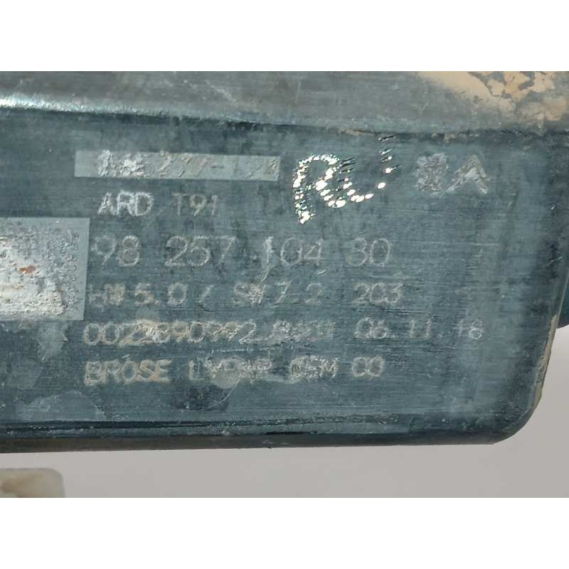 Recambio de elevalunas trasero derecho para peugeot 308 sw style referencia OEM IAM 9825710480  