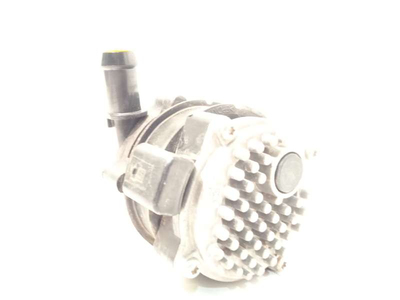 Recambio de bomba agua para lynk & co 01 phev referencia OEM IAM 8888894262 32222737 - Azul 2