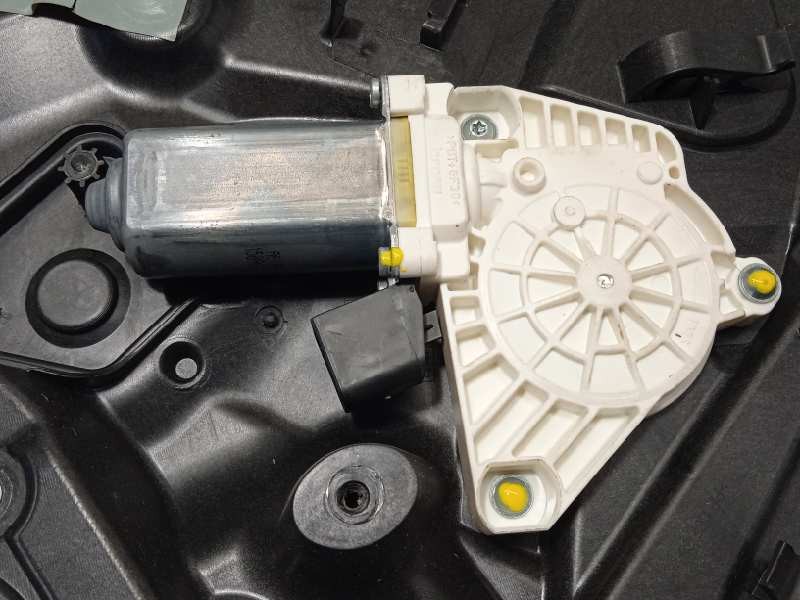 Recambio de elevalunas trasero derecho para mercedes-benz clase cla (w117) 1.5 cdi cat referencia OEM IAM A1177302600  A20782005