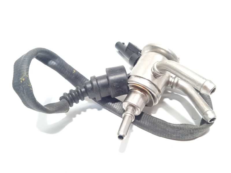 Recambio de inyector para bmw serie 1 lim. (f20/f21) m140i referencia OEM IAM 11788471352  