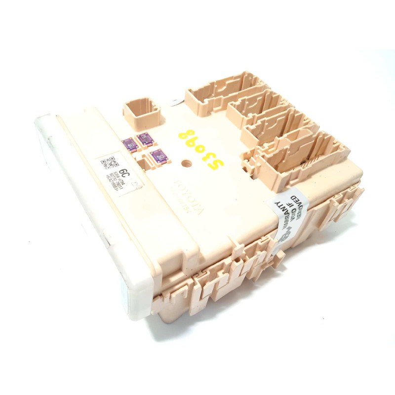 Recambio de caja reles / fusibles para lexus nx 300h 4wd referencia OEM IAM 8273078011  