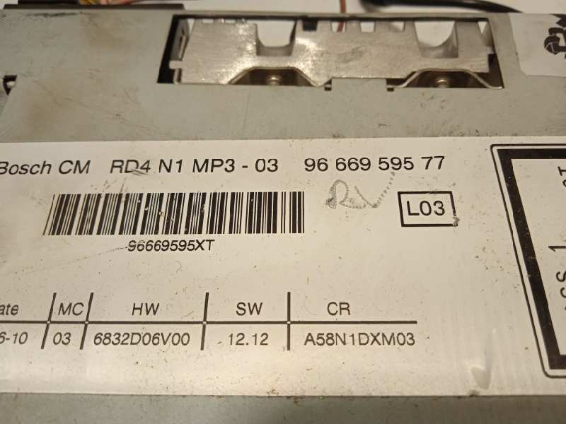 Recambio de sistema audio / radio cd para peugeot 5008 premium referencia OEM IAM 9666959577  