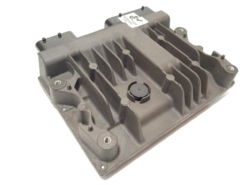 Recambio de centralita motor uce para toyota yaris (ksp211 1.5 referencia OEM IAM 89661K0682  2830002240