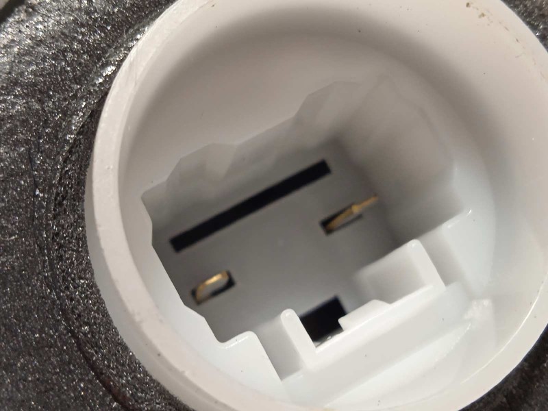 Recambio de cerradura puerta delantera derecha para toyota yaris (ksp211 1.5 referencia OEM IAM 69030K0030  