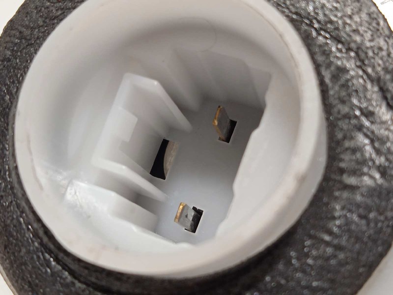 Recambio de cerradura puerta trasera derecha para toyota yaris (ksp211 1.5 referencia OEM IAM 69050K0040  