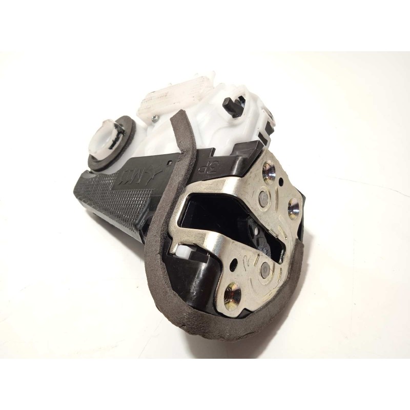 Recambio de cerradura puerta trasera izquierda para toyota yaris (ksp211 1.5 referencia OEM IAM 69060K0040  