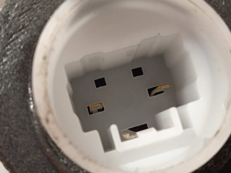 Recambio de cerradura puerta trasera izquierda para toyota yaris (ksp211 1.5 referencia OEM IAM 69060K0040  