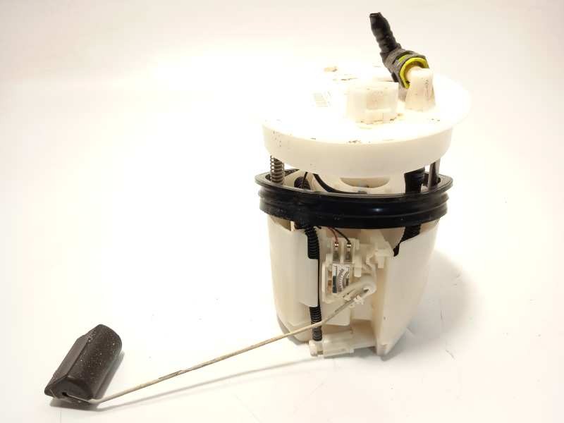Recambio de bomba combustible para mazda 3 lim. () 2.0 cat referencia OEM IAM PE201335X  