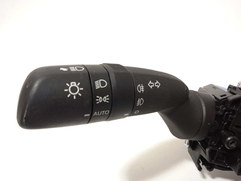 Recambio de mando intermitentes para toyota yaris (ksp211 1.5 referencia OEM IAM 8465202A50  8432902040