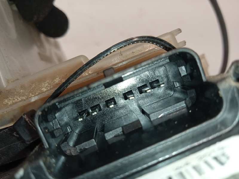 Recambio de cerradura puerta delantera derecha para citroën c3 origins referencia OEM IAM 9812398080  