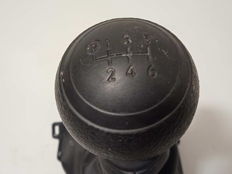 Recambio de palanca cambio para toyota yaris (ksp211 1.5 referencia OEM IAM 3353002360  