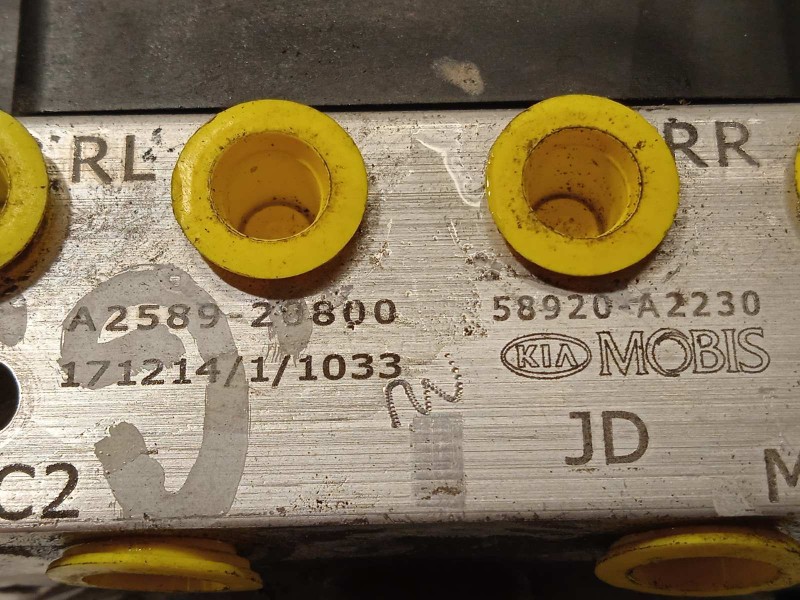 Recambio de abs para kia cee´d 1.0 tgdi cat referencia OEM IAM 58920A2230 A258930800 A258920800