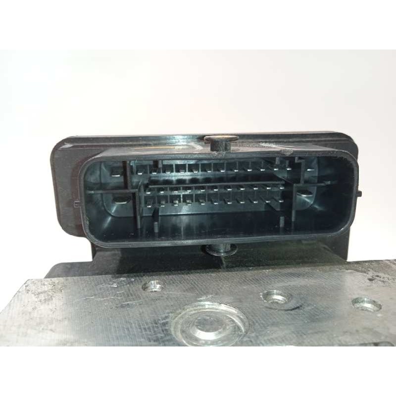 Recambio de abs para hyundai i30 (gd) tecno referencia OEM IAM 58920A6210 6158945200 A658920500