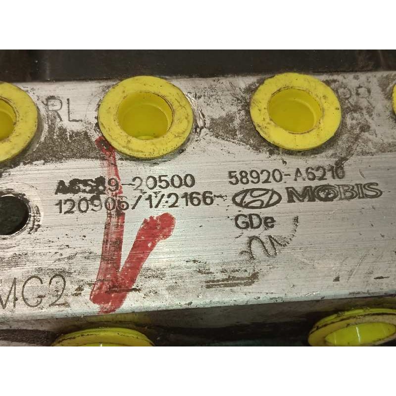 Recambio de abs para hyundai i30 (gd) tecno referencia OEM IAM 58920A6210 6158945200 A658920500