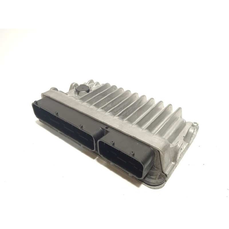 Recambio de centralita motor uce para toyota yaris 1.3 16v cat referencia OEM IAM 896610DL00  MB2756005450