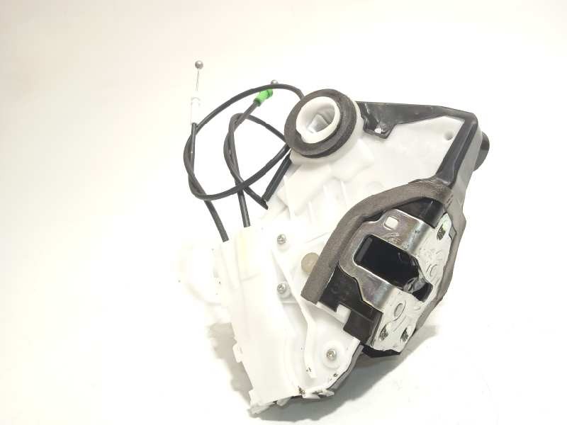 Recambio de cerradura puerta delantera derecha para toyota yaris 1.3 16v cat referencia OEM IAM 690300D540  