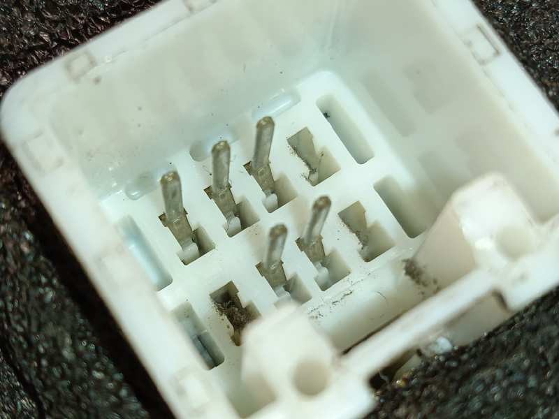 Recambio de retrovisor izquierdo para mazda 3 berlina (bk) 1.6 16v cat referencia OEM IAM BP4L69180M08  