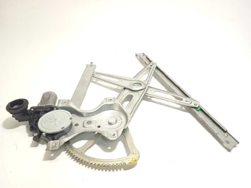 Recambio de elevalunas delantero derecho para toyota yaris 1.3 16v cat referencia OEM IAM 857100D100  