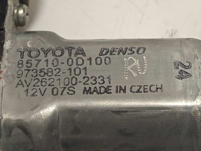Recambio de elevalunas delantero derecho para toyota yaris 1.3 16v cat referencia OEM IAM 857100D100  