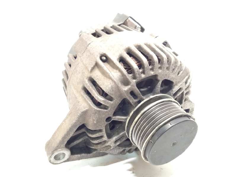 Recambio de alternador para hyundai i30cw classic referencia OEM IAM 373002A110  2655475