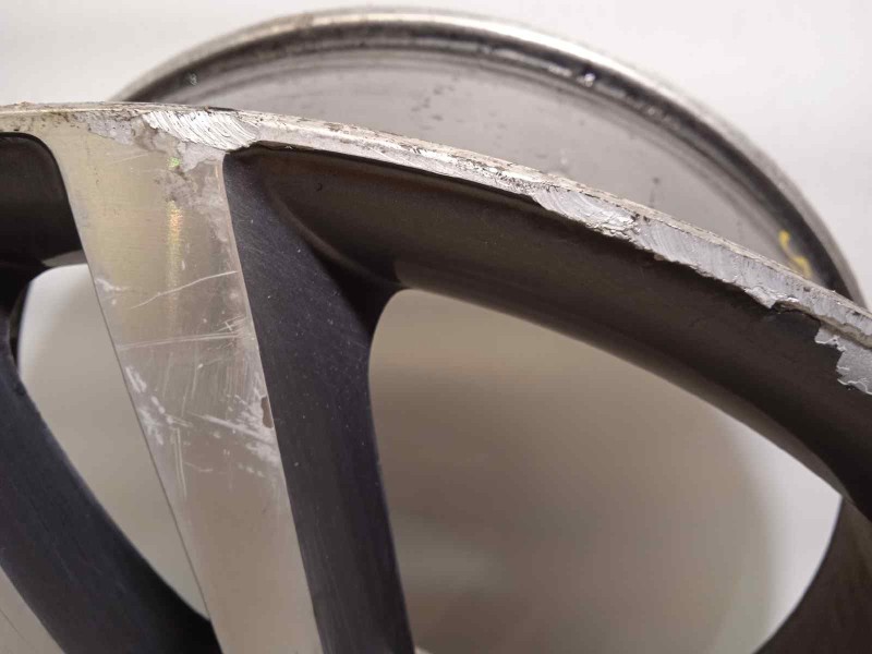 Recambio de llanta para audi q7 (4l) 3.0 tdi referencia OEM IAM 4L0601025M  